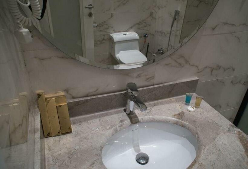 Quarto Estandar, فندق راديانس جراند