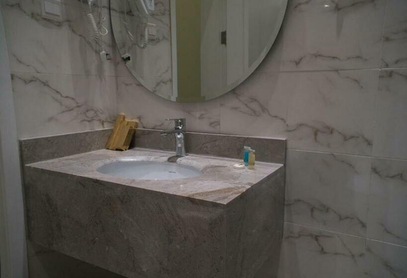 Quarto Estandar, فندق راديانس جراند