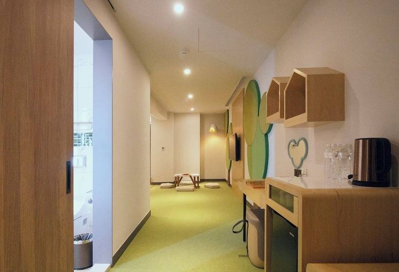 اتاق لوکس چهار تخته, Checkinn Magi Kids