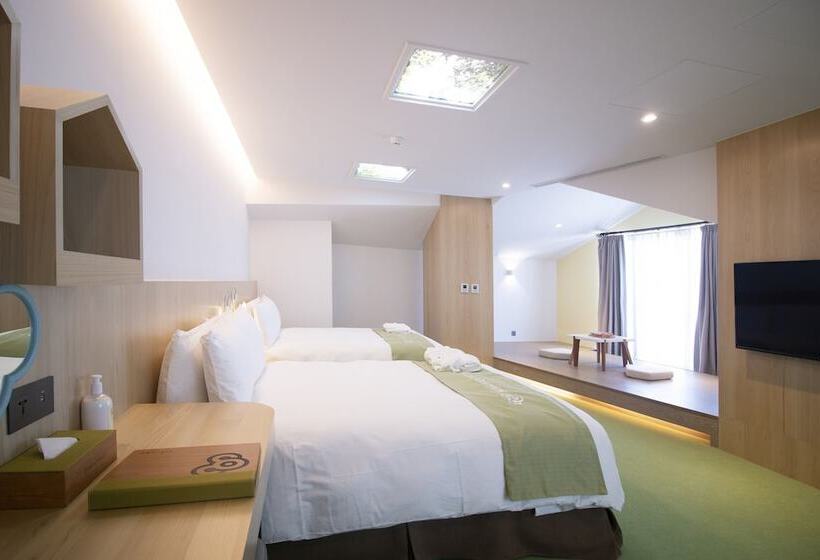 اتاق لوکس چهار تخته, Checkinn Magi Kids