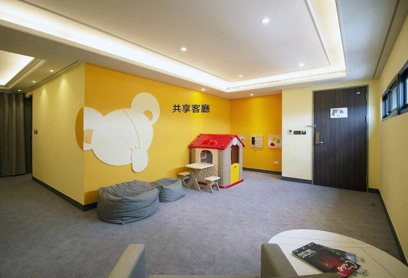 اتاق پریمیوم چهارنفره, Checkinn Magi Kids