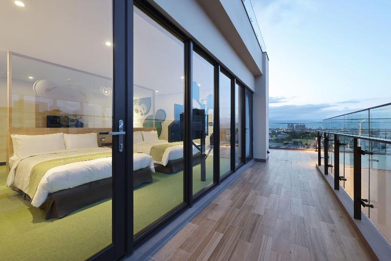 سوییت لوکس, Checkinn Magi Kids