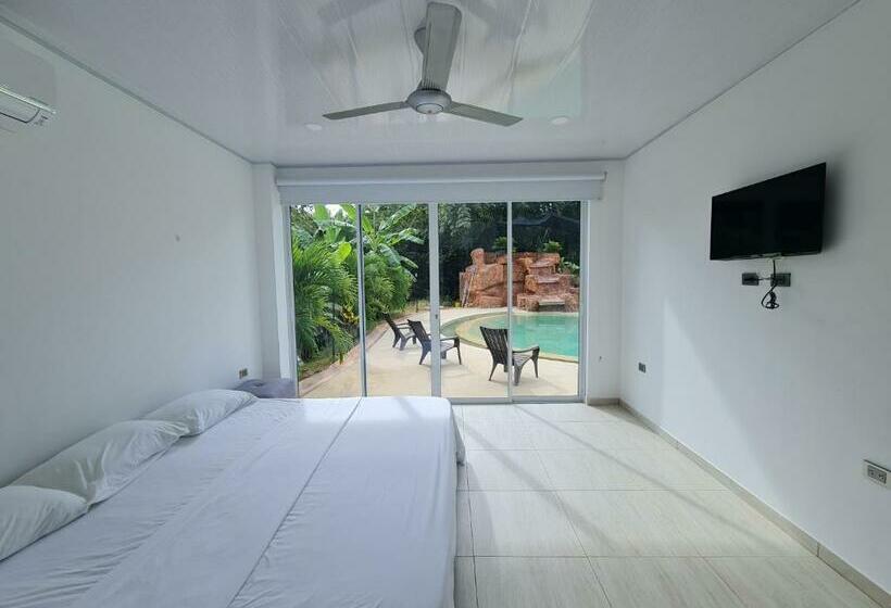 디럭스 룸, Quinta Shaddai Melgar
