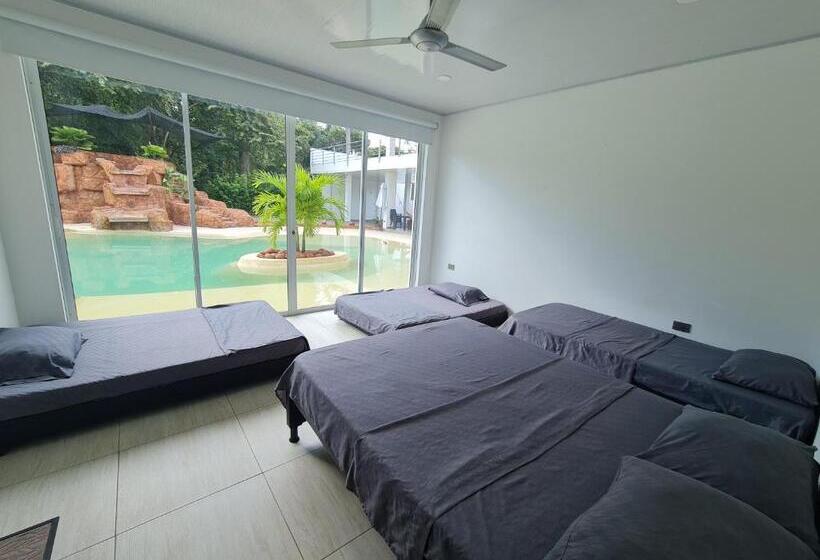 高品质的四人房间, Quinta Shaddai Melgar