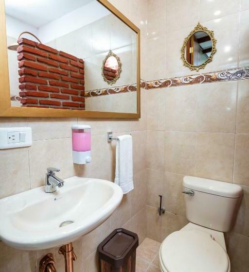 חדר סטנדרט לארבעה, Scalea Di Mare