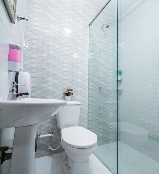 מיטה בחדר משותף, Scalea Di Mare