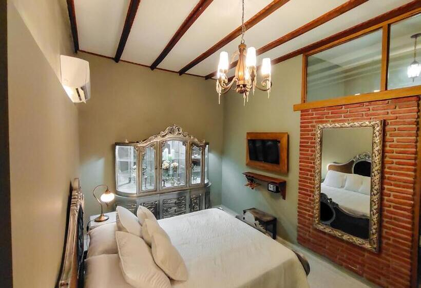 סוויטה, Scalea Di Mare