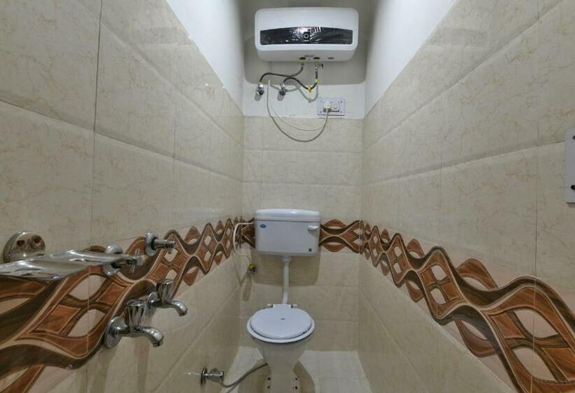 سرير فى غرفة مشتركه, Earthlings Backpacker Den