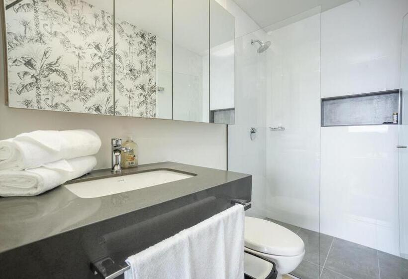 Apartamento 2 Dormitórios, Apartamentos Go Living & Suites By Housy Host