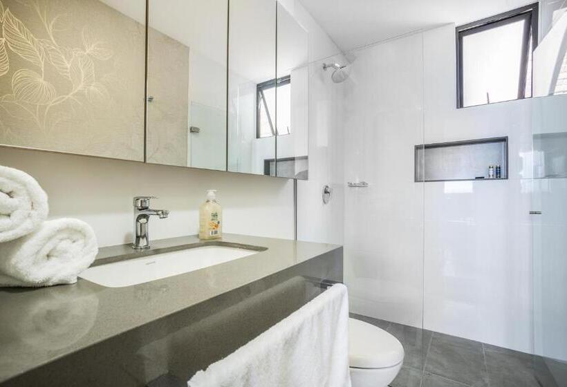 Apartamento 2 Dormitórios, Apartamentos Go Living & Suites By Housy Host