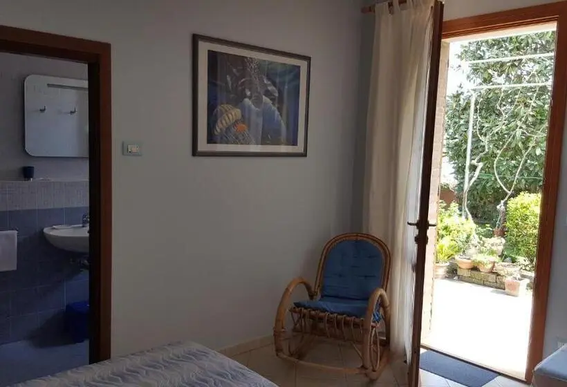 スタンダードルーム, B&b Ensileva Beach