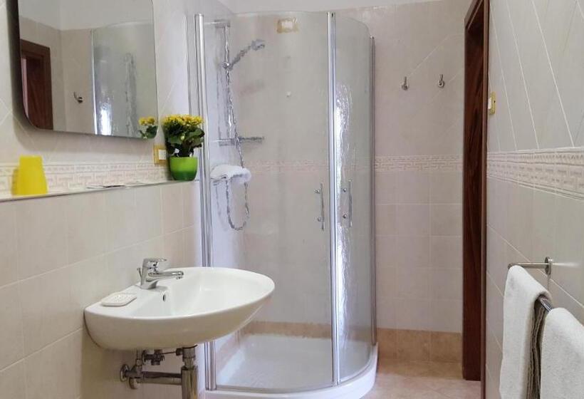 اتاق استاندارد, B&b Ensileva Beach