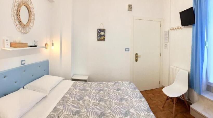 اتاق عادی, Zimmer Camere