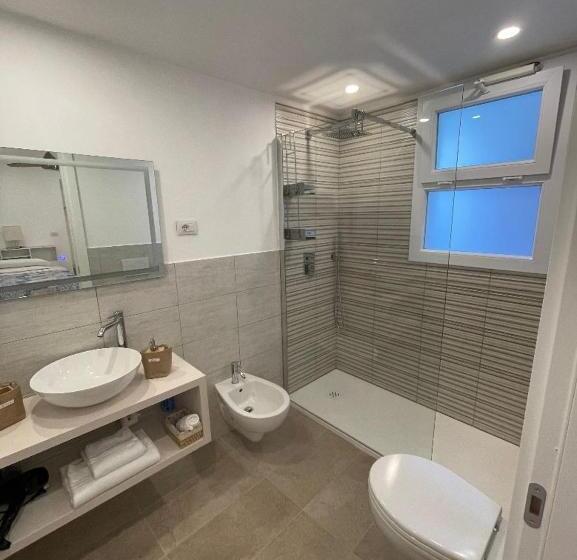 اتاق لوکس یک تخته, Zimmer Camere