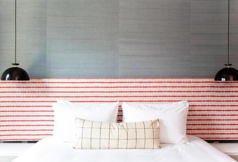 带大床的复式套间, Epik