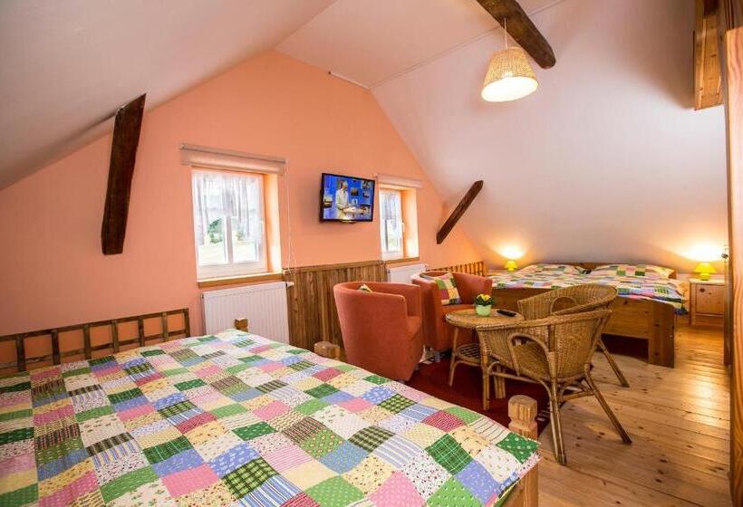 غرفة عائلية, Penzion A+a