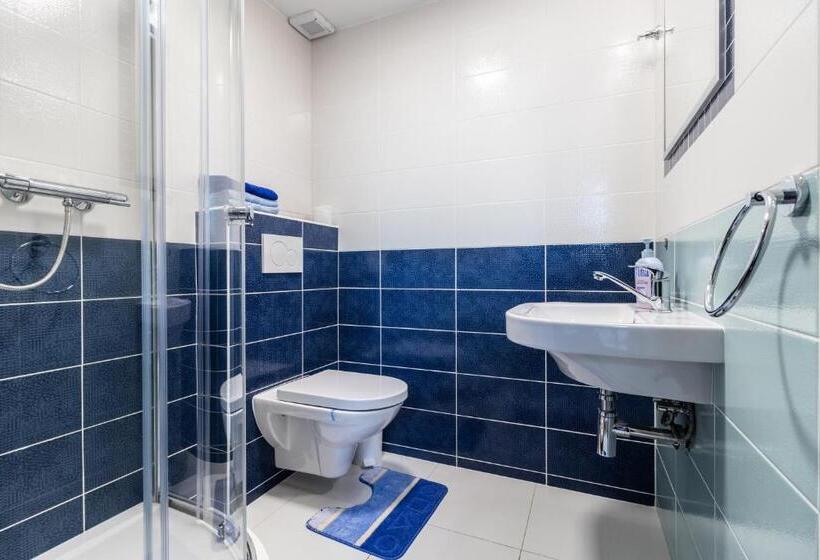 2ベッドスイートルーム, Vinařství Výmola