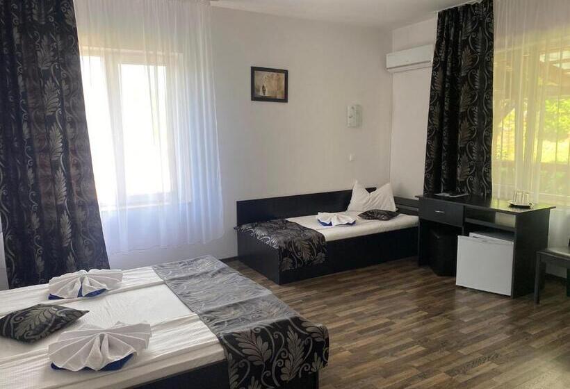 اتاق استاندارد سه نفره, Pensiunea Contesa