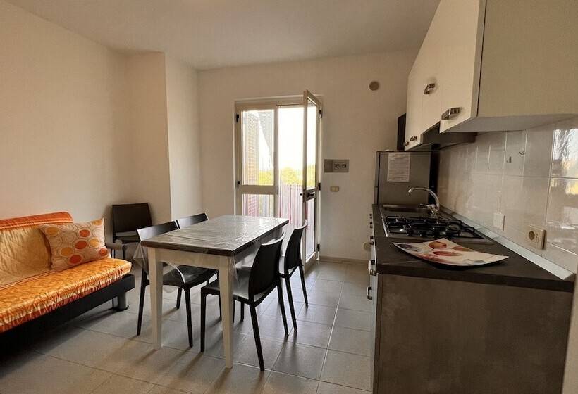 Апартаменты 1 Спальня, Residence Jolly