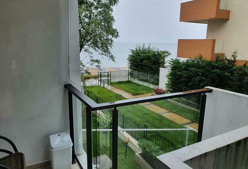 استودیوی استاندارد با چشمانداز دریا, Amara Boutique & Design студио