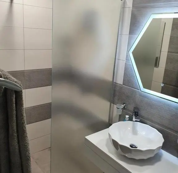 استودیوی استاندارد با چشم‌انداز دریا, Amara Boutique & Design   студио