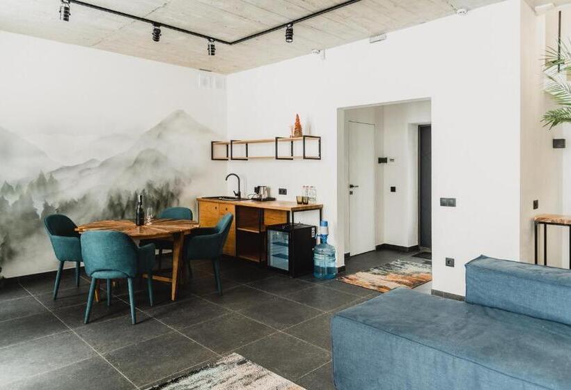 1 Schlafzimmer Apartment mit Blick, котеджі грань