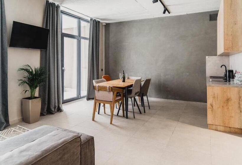 1 Schlafzimmer Apartment mit Blick, котеджі грань