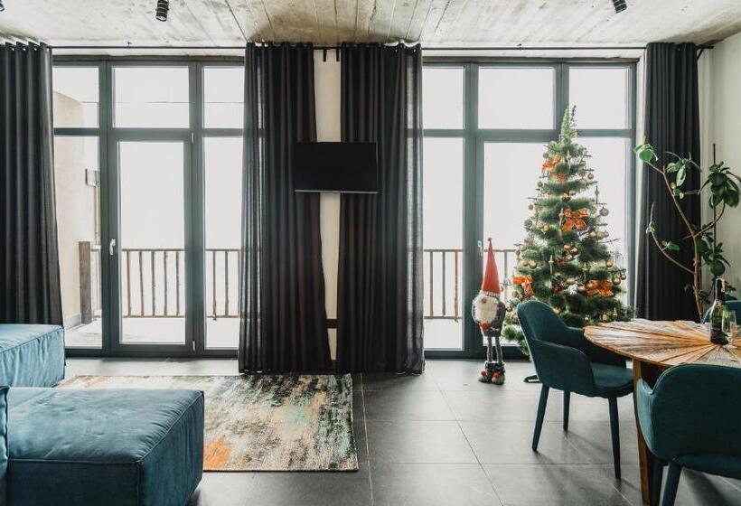 1 Schlafzimmer Apartment mit Blick, котеджі грань