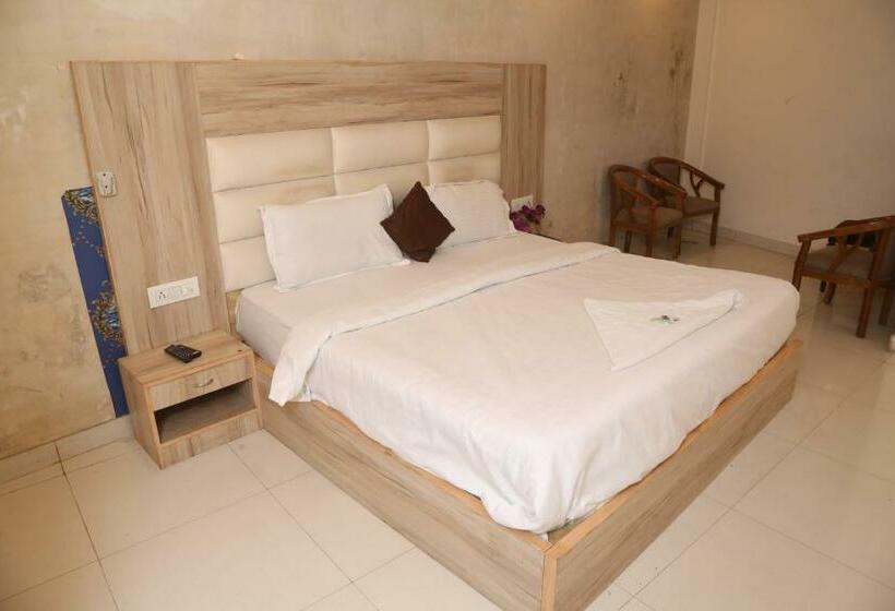 Номер Стандарт, Fabhotel Aman Inn Near Igi Airport New Delhi