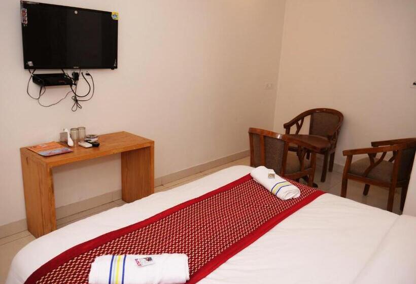 Номер Superior, Fabhotel Aman Inn Near Igi Airport New Delhi