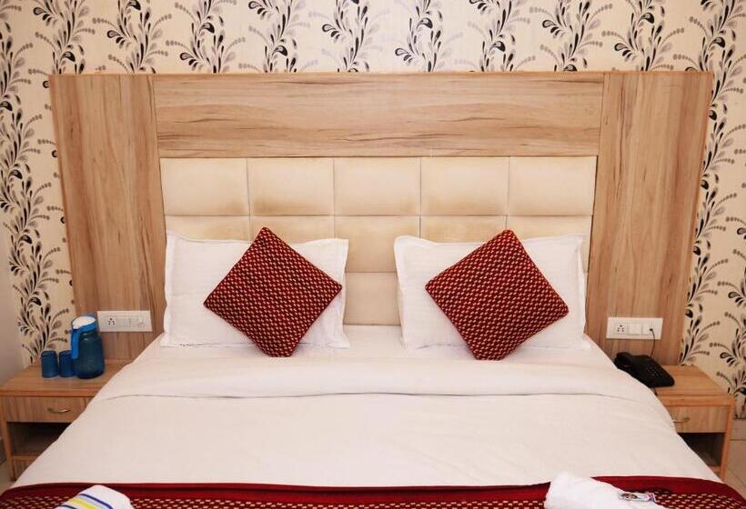 Номер Superior, Fabhotel Aman Inn Near Igi Airport New Delhi