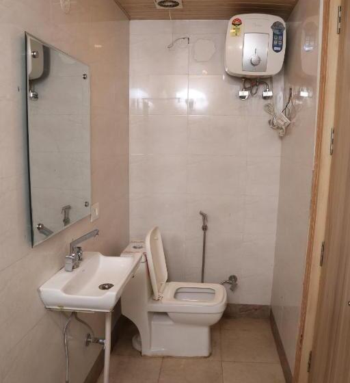 Номер Superior, Fabhotel Aman Inn Near Igi Airport New Delhi