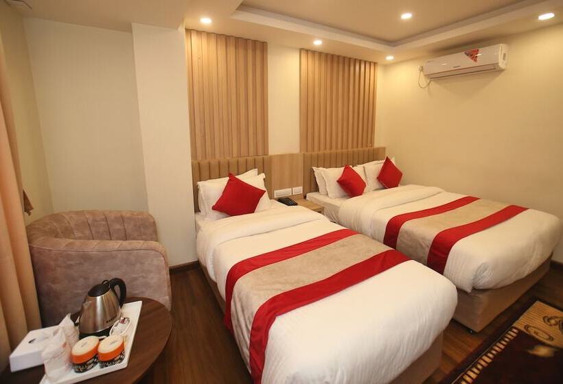 اتاق لوکس سه تخته, Amarawati