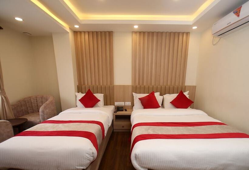 Deluxe Triple Room, Amarawati