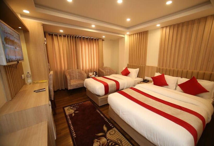 اتاق لوکس سه تخته, Amarawati