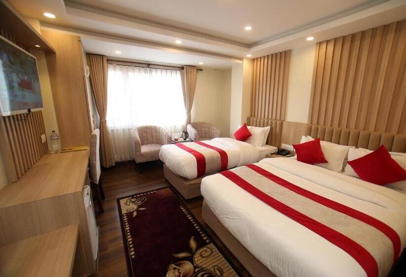Deluxe Triple Room, Amarawati
