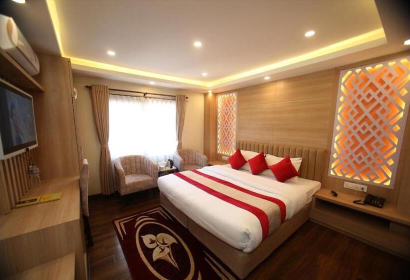 Deluxe Suite King Bed, Amarawati