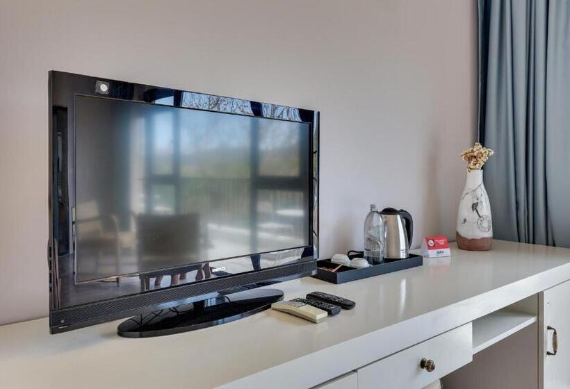 סוויטת ג'וניור עם טרסה, Suess Alaçatı