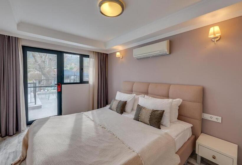 סוויטה, Suess Alaçatı