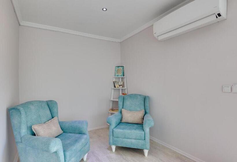 דירת שני חדרים, Suess Alaçatı