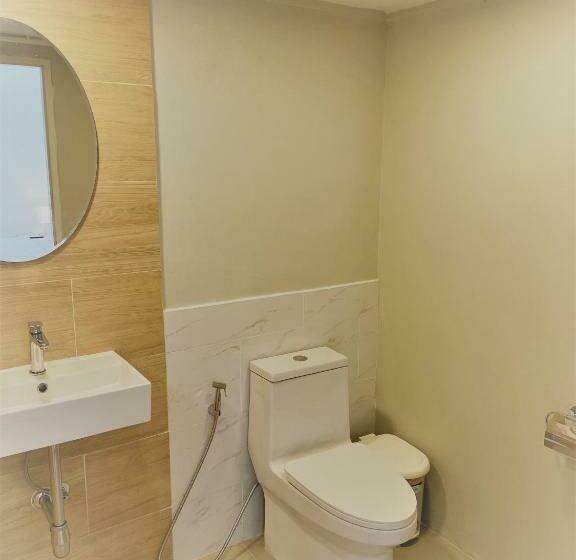 اتاق اجرایی سه نفره, The Belong Boutique