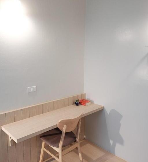 اتاق استاندارد با سرویس بهداشتی مشترک, The Belong Boutique