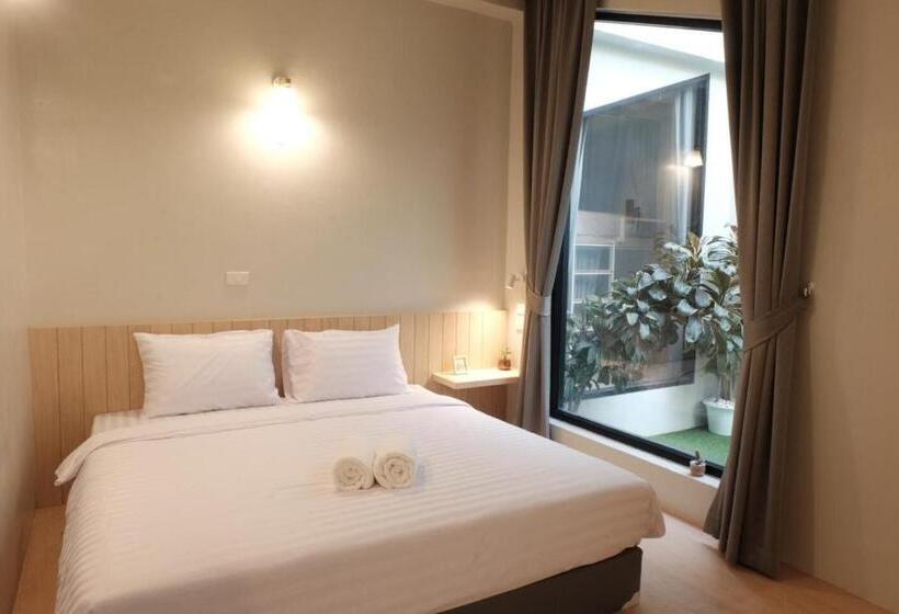 اتاق استاندارد با سرویس بهداشتی مشترک, The Belong Boutique