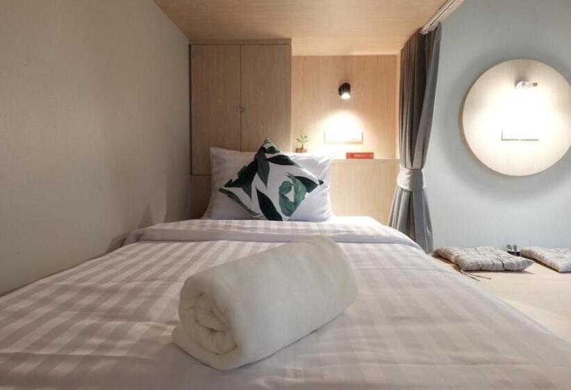 اتاق استاندارد چهارنفره با چشمانداز باغ, The Belong Boutique