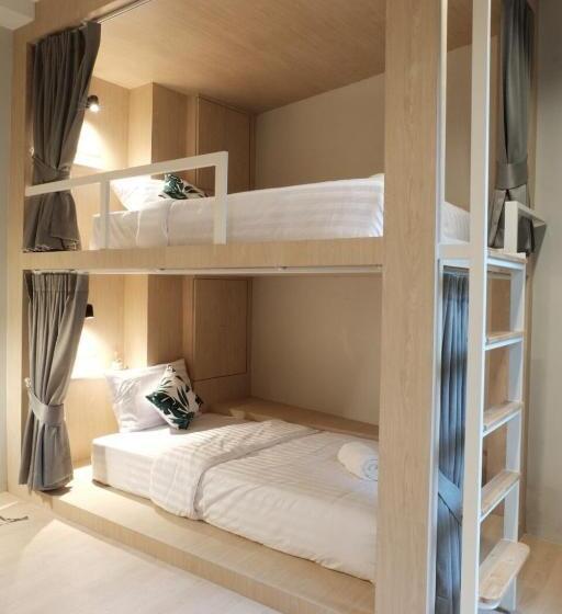 اتاق استاندارد چهارنفره با چشمانداز باغ, The Belong Boutique