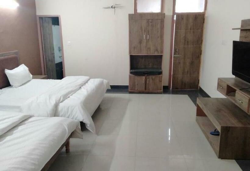 جناح عائلي, Diamond Leaf