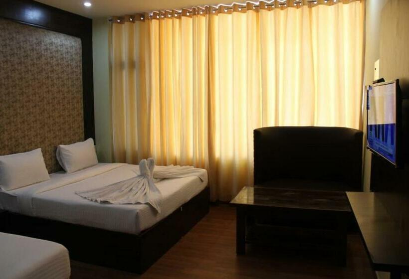 جناح عائلي, Diamond Leaf