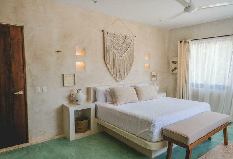 デラックススイート, Wakax Hacienda  Cenote & Boutique