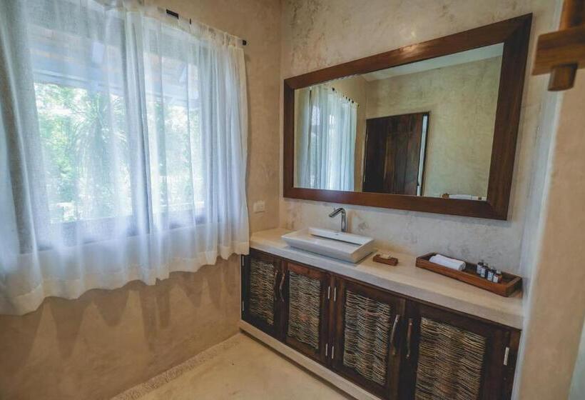 اتاق استاندارد با تخت بزرگ, Wakax Hacienda  Cenote & Boutique