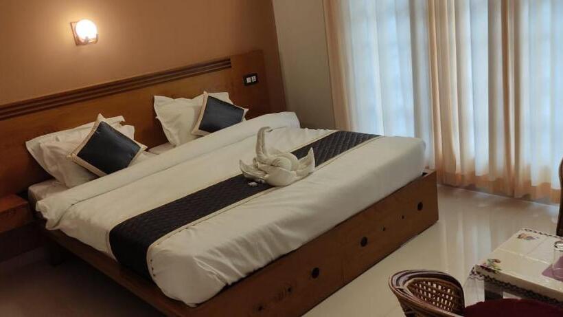 חדר דלוקס נוף לגינה, White House Residency